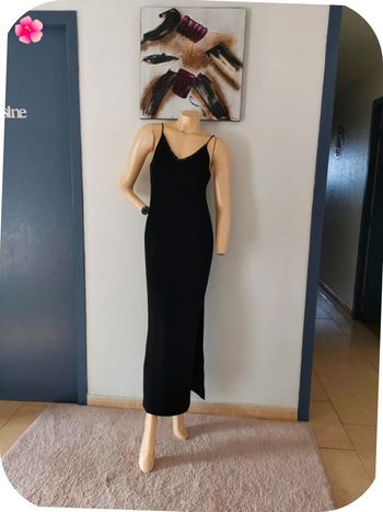 très belle robe taille 36 etam noir