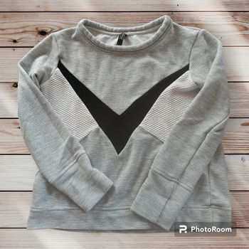 Pull gris
