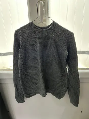 Pull gris