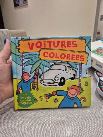 Livre voitures colorées