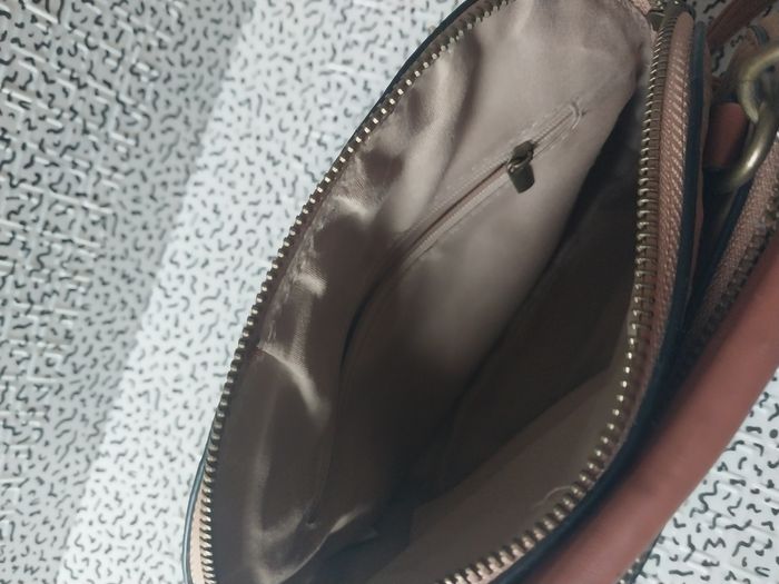 Sac bandoulière chic en simili liège - photo numéro 9