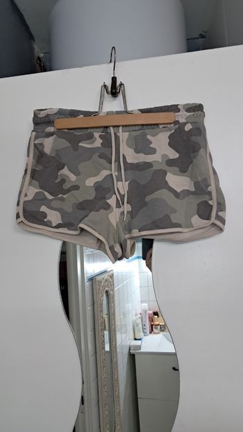 Short militaire Jennyfer taille S 