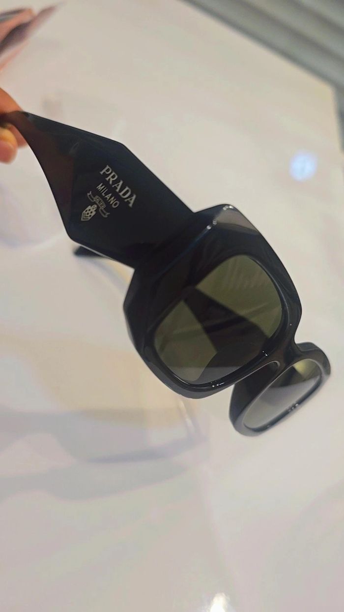 Lunettes de soleil rectangulaire noir