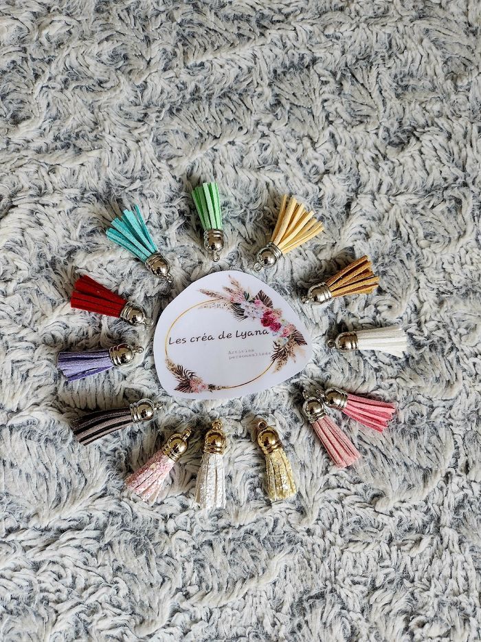 Porte clés lettre résine epoxy - photo numéro 2