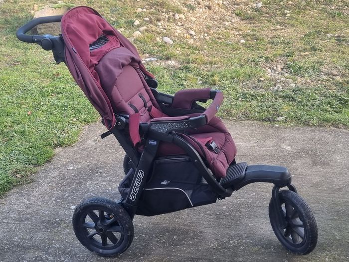 Poussette chicco activ3