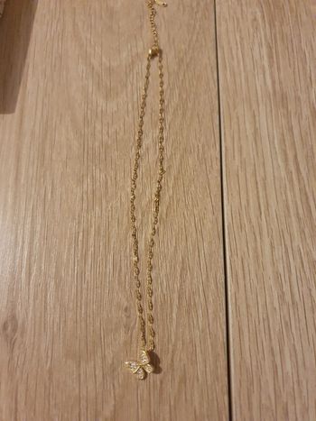 Chaîne pendentif papillon