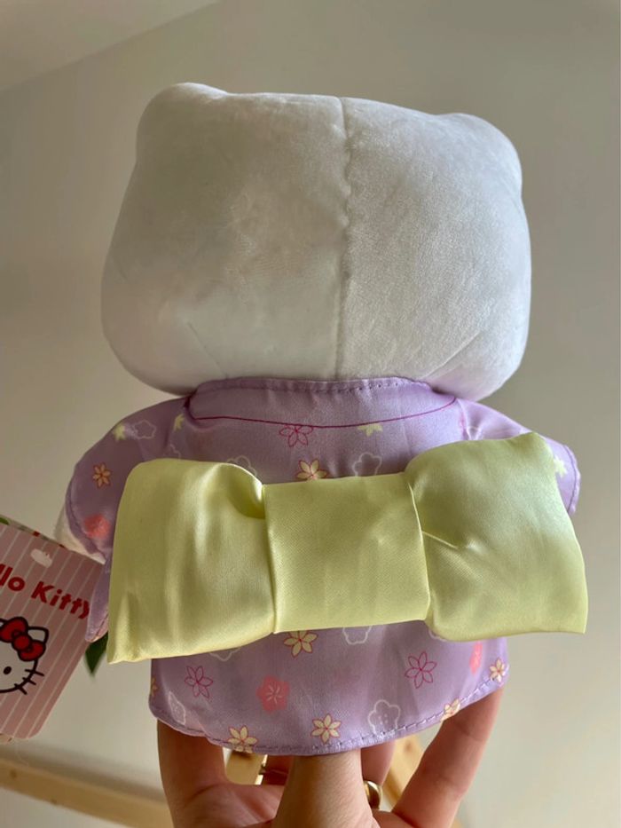 Peluche Hello Kitty sanrio Kimono 👘 - photo numéro 14