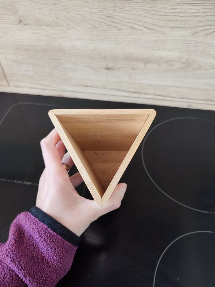 Pot à crayon triangulaire - photo numéro 3