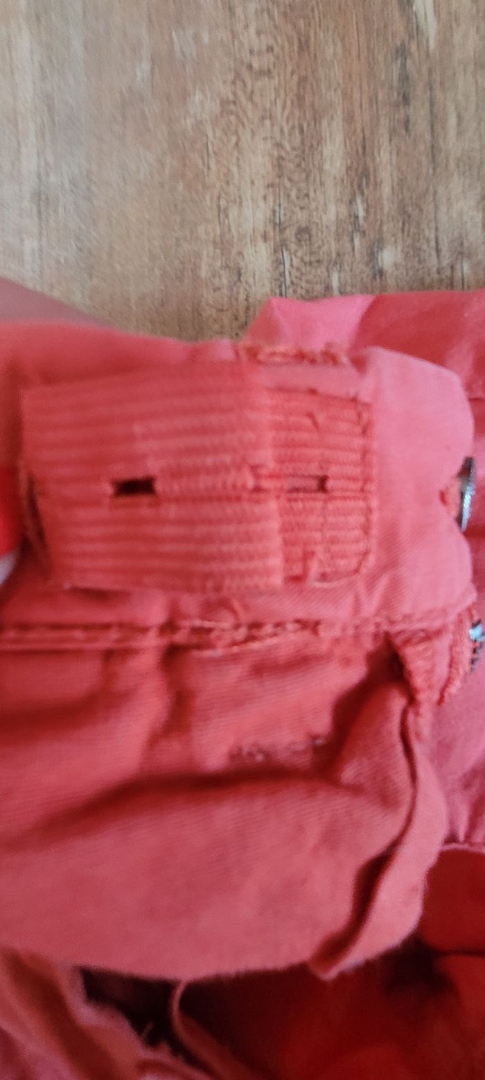 Short rouge 3 ans - photo numéro 4