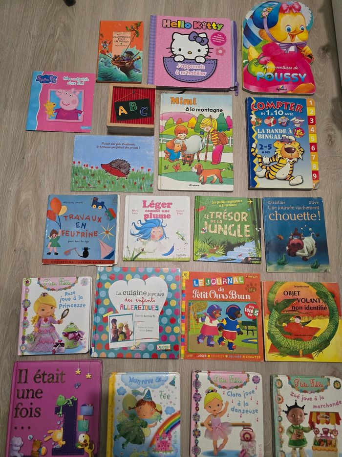 Lot de livres et jeu  pour enfant 1 à 4 ans