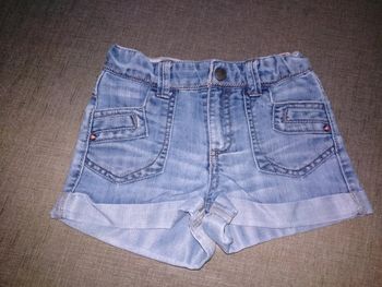 Short, tape à l'oeil, taille 4 ans