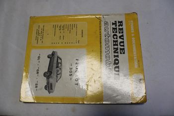 Revue technique Peugeot 305