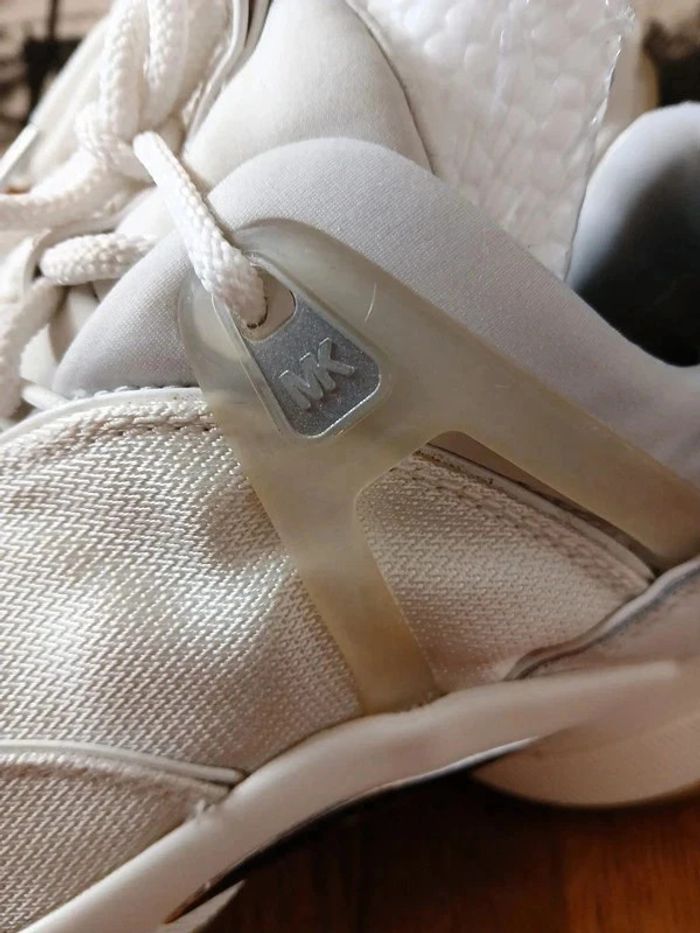 🖤 Baskets blanches Michael Kors – Taille 39 – Bon état - photo numéro 17