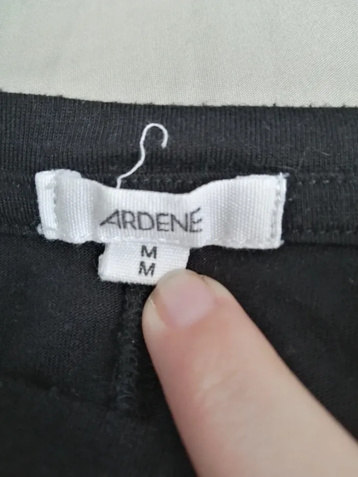 Tee shirt noir uni avec poche / ardene / (M) - photo numéro 2