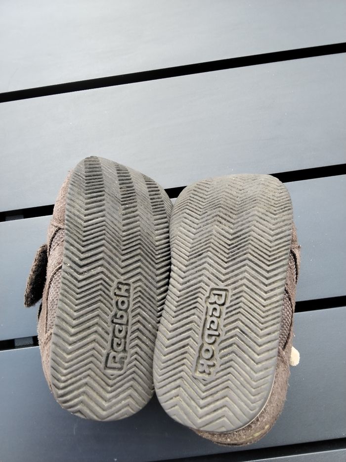 Baskets Reebok taille 20 - photo numéro 5