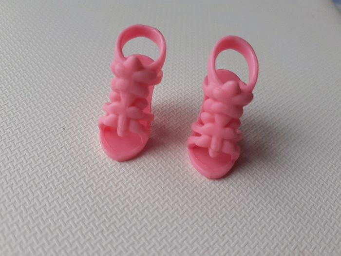 🎀 chaussures rose poupée barbie
