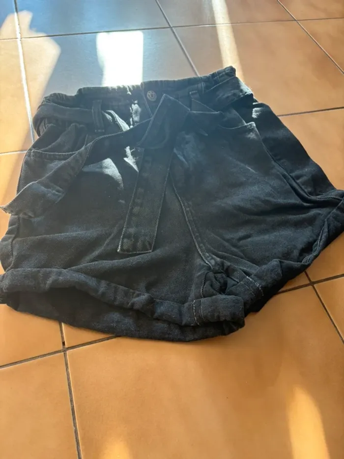 Short femme 34 - photo numéro 3