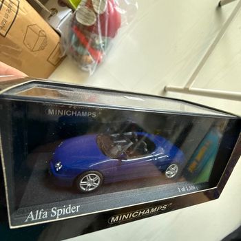 Minichamps alfa spider 2003 Rare