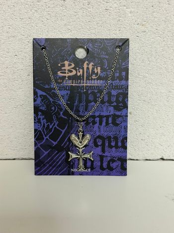 Collier croix Buffy 