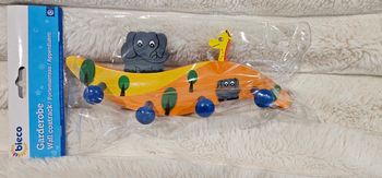 Magnifique porte manteau coloré en bois enfant Neuf