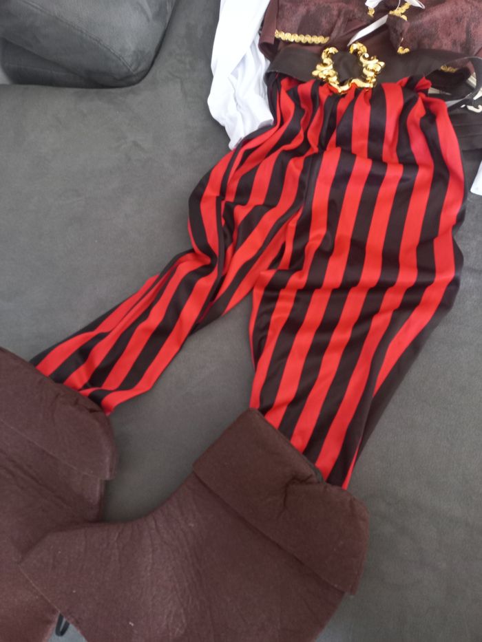 Déguisement pirate 6/8 ans - photo numéro 4