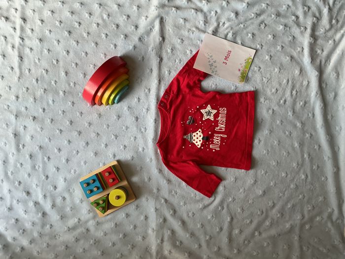 teeshirt manches longues rouge de Noël 3 mois