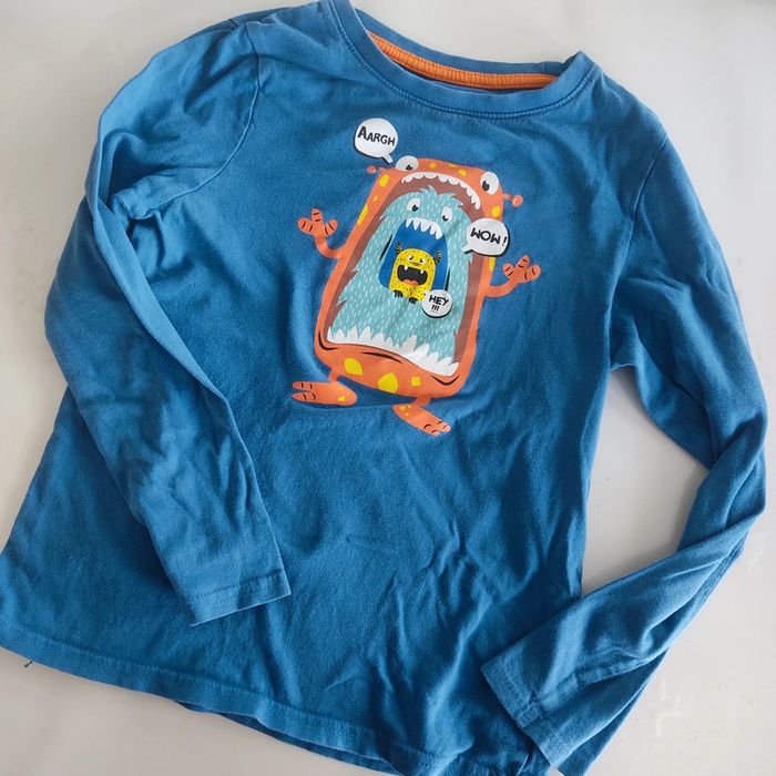 Tee shirt manches longues taille 8 ans