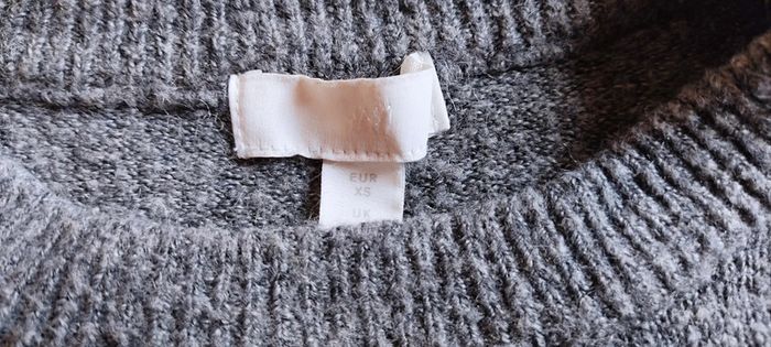 Pull H&M gris avec perles taille S - photo numéro 3
