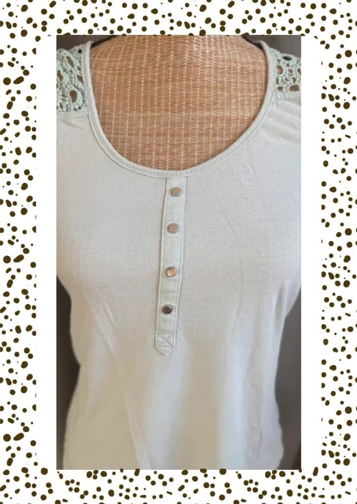 🌿 Débardeur H&M femme taille S - détails en dentelle - très bon état 🌿 - photo numéro 3