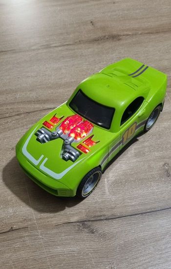 Voiture de friction sonore et lumineuse