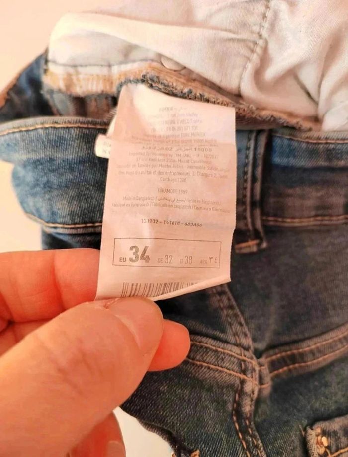 10 € Short Pimkie taille 34 - photo numéro 3