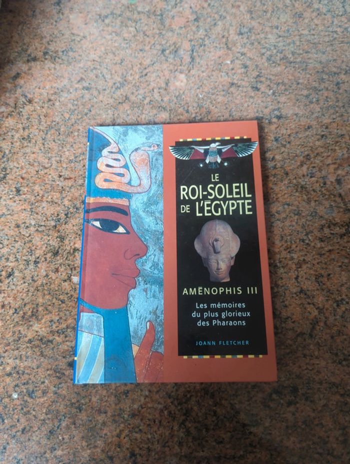 Livre '' Le roi soleil de l'Égypte ''