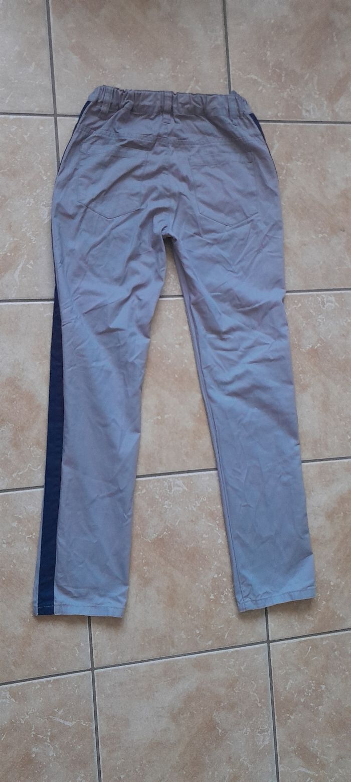 Pantalon gris 10 ans - photo numéro 2