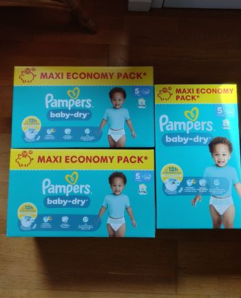 3 maxis economy packs Pampers baby dry taille 5