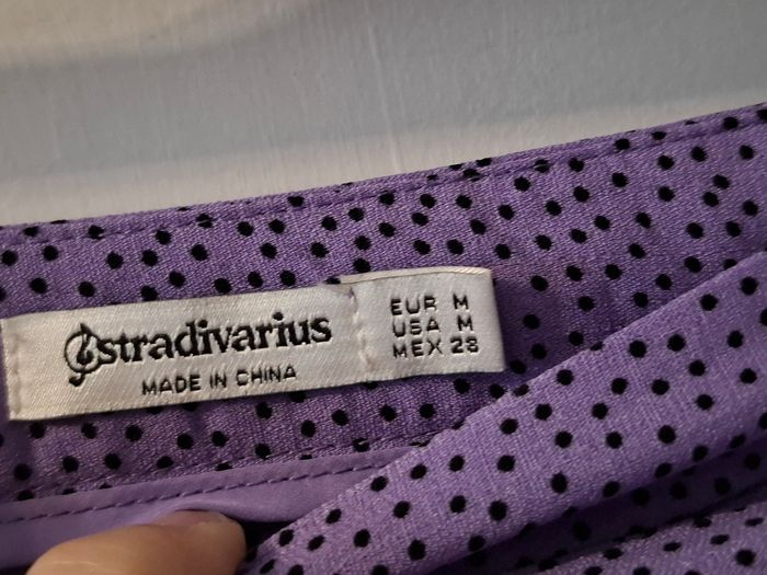 Jupe short stradivarius taille 38 convient à une taille 36 mesure dans l'annonce - photo numéro 3