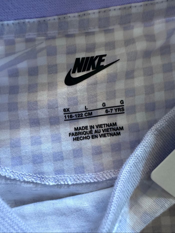 Robe t shirt Nike neuve - photo numéro 2