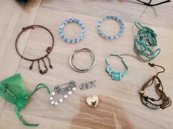 Lot bijoux d'occasion