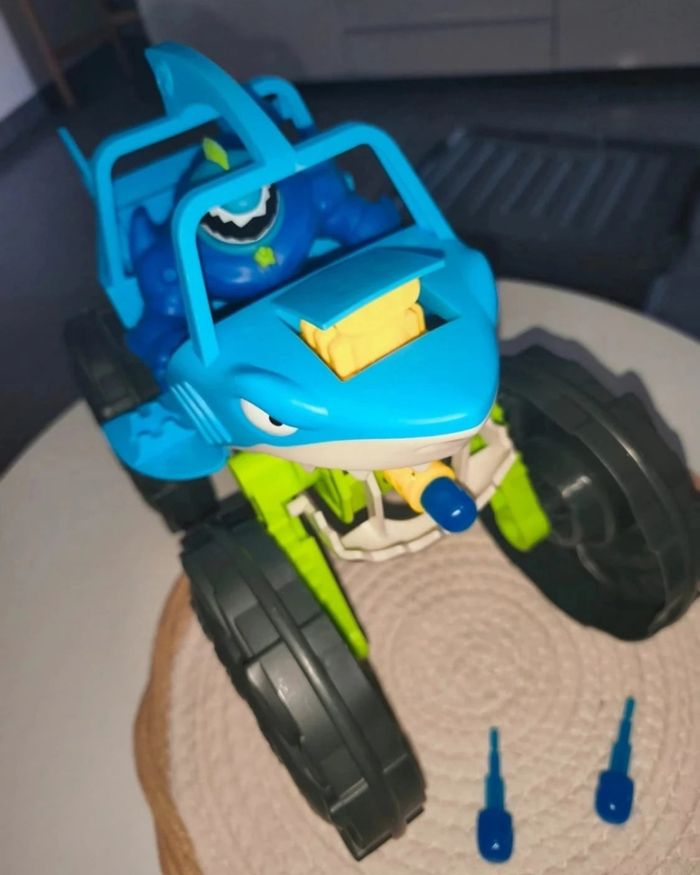 Gros véhicule goo jit zu - photo numéro 3