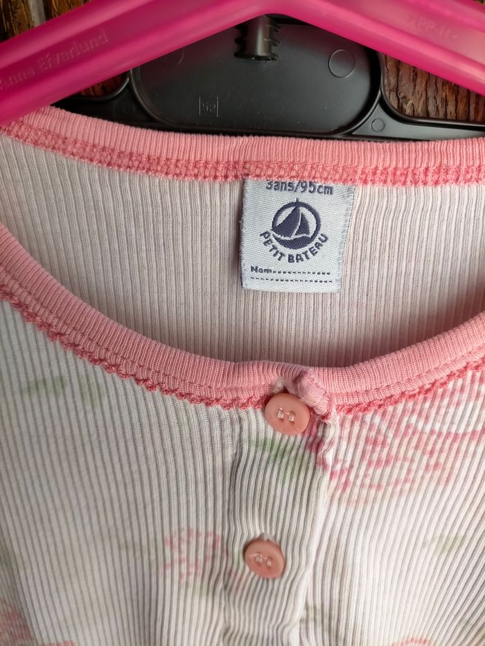 Joli pyjama Petit bateau 3 ans - photo numéro 3