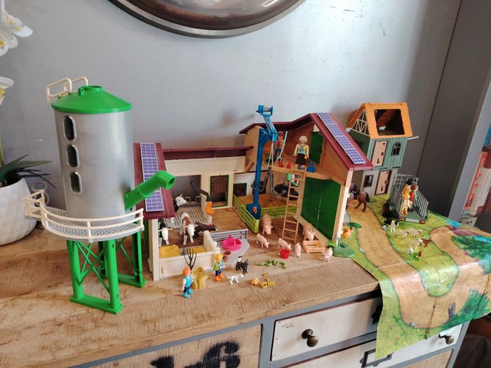 Lot playmobil grande ferme silo country + grange + remorque + tapis - photo numéro 2