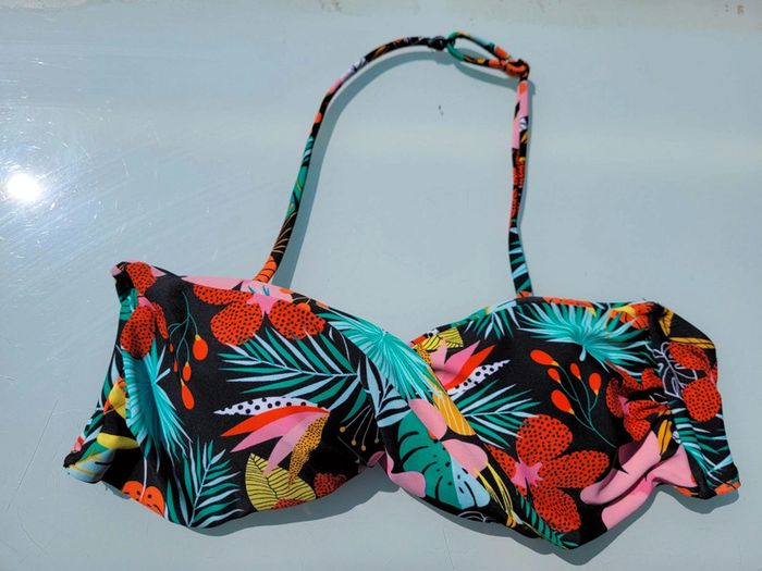 Superbe maillot de bain 👙 2 pièces, Gémo, motifs tropicaux taille 16 ans - photo numéro 3