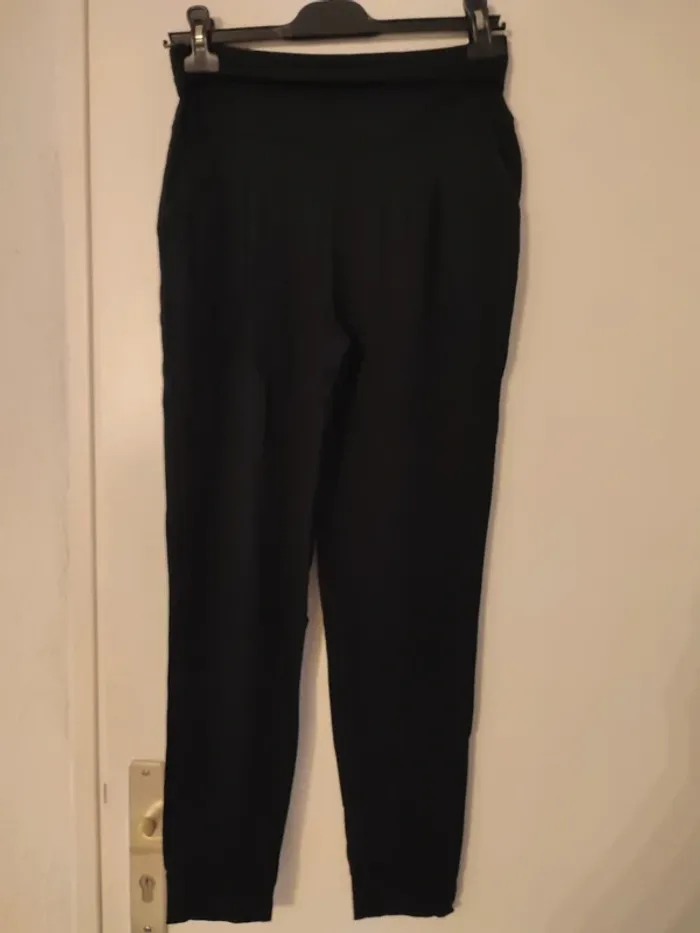 Pantalon noir camaïeu