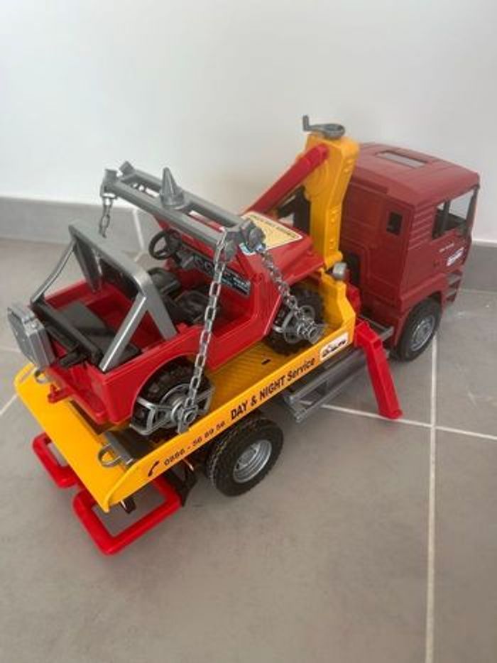 Jouet Camion de dépanneuse bruder avec 4x4 jouet enfant - photo numéro 3