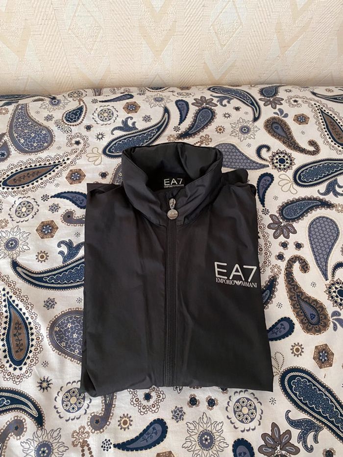 Superbe belle veste coupe vent noire Emporio Armani taille L - photo numéro 19