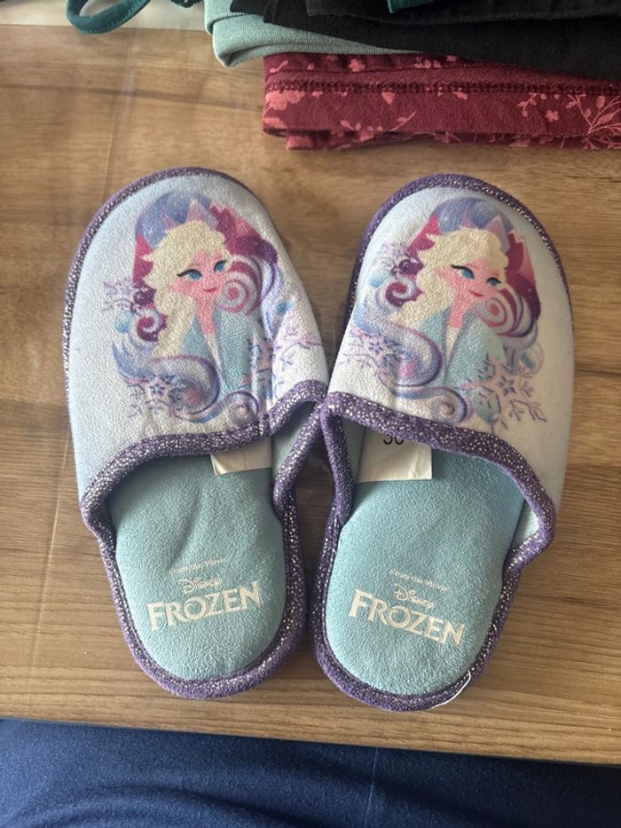 Chaussons Reine des neige pointure 30