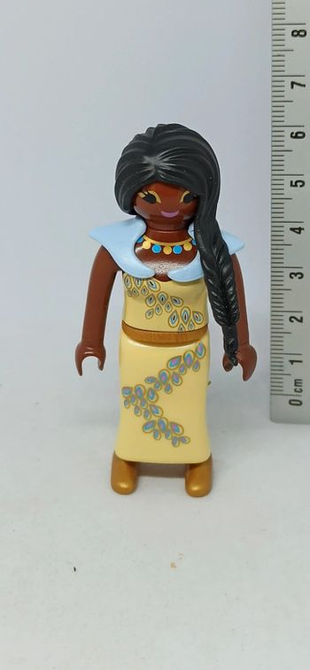 Femme princesse indienne avec robe jaune et cheveux longs playmobil