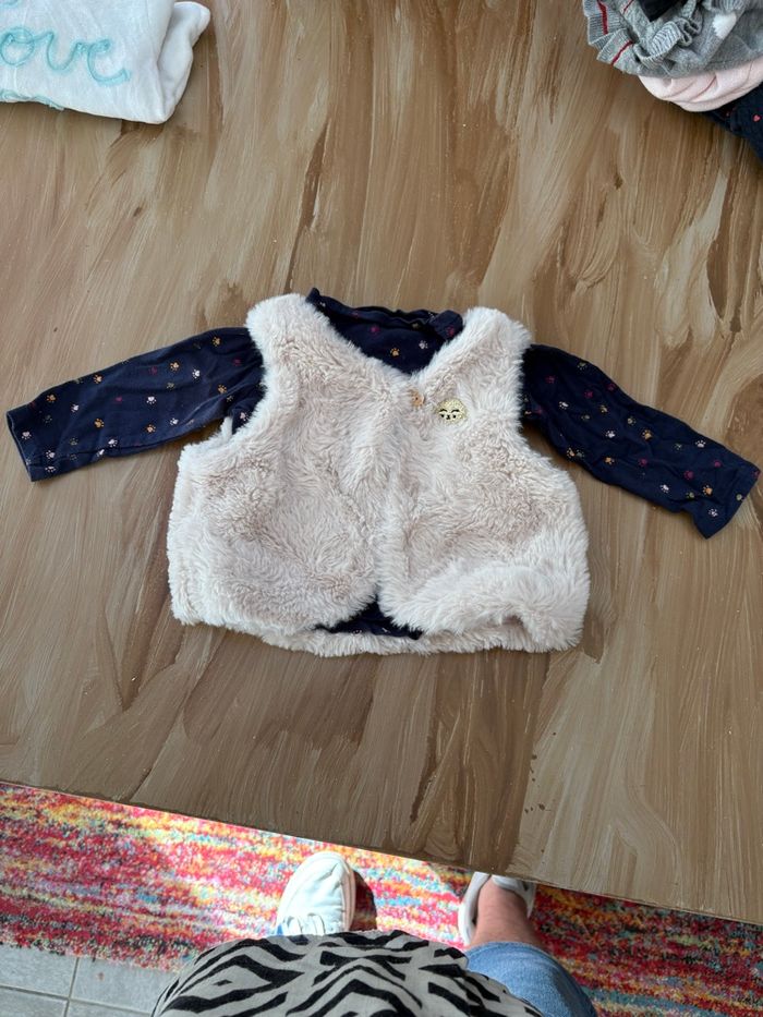 Ensemble gilet + pull 3 mois