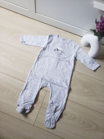 Pyjama 🎀 Kiabi 9 mois 1€