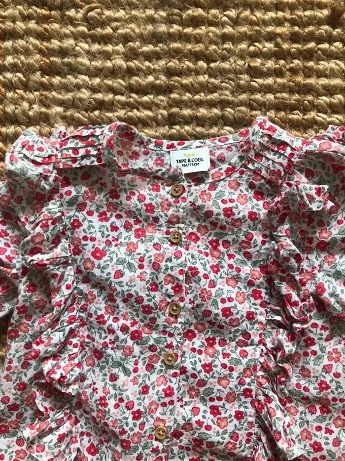 Blouse à volants liberty fleurs rouges TAO - photo numéro 3