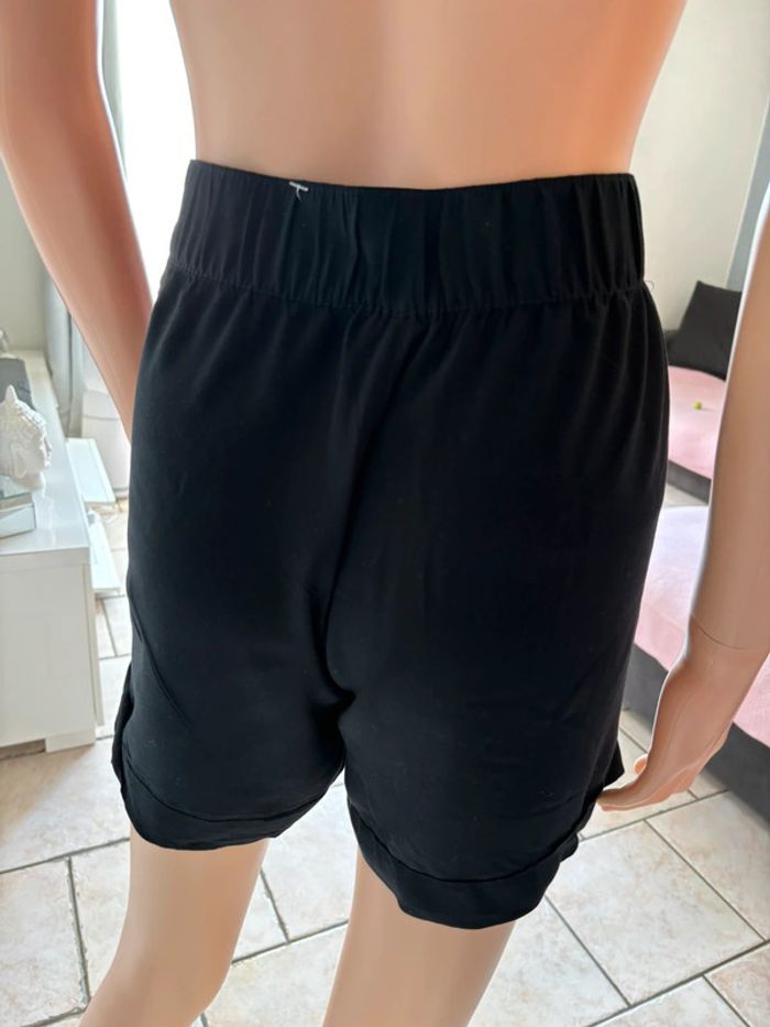 Short neuf - photo numéro 2